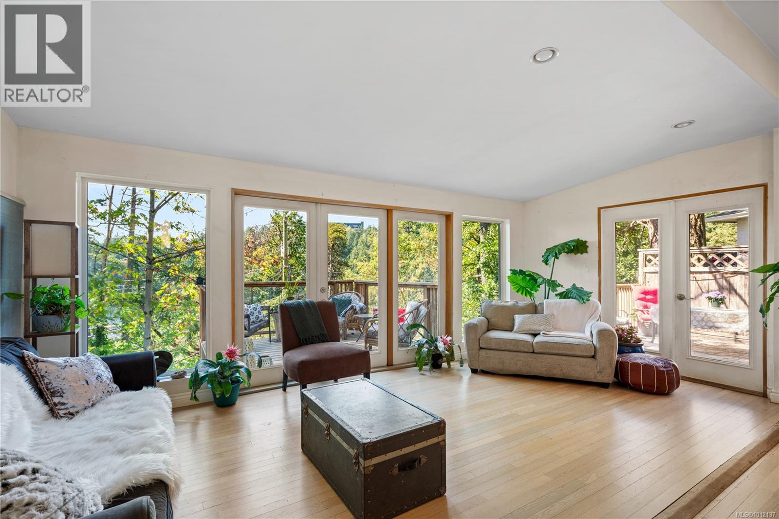 2545 Florence Lake Rd, Langford