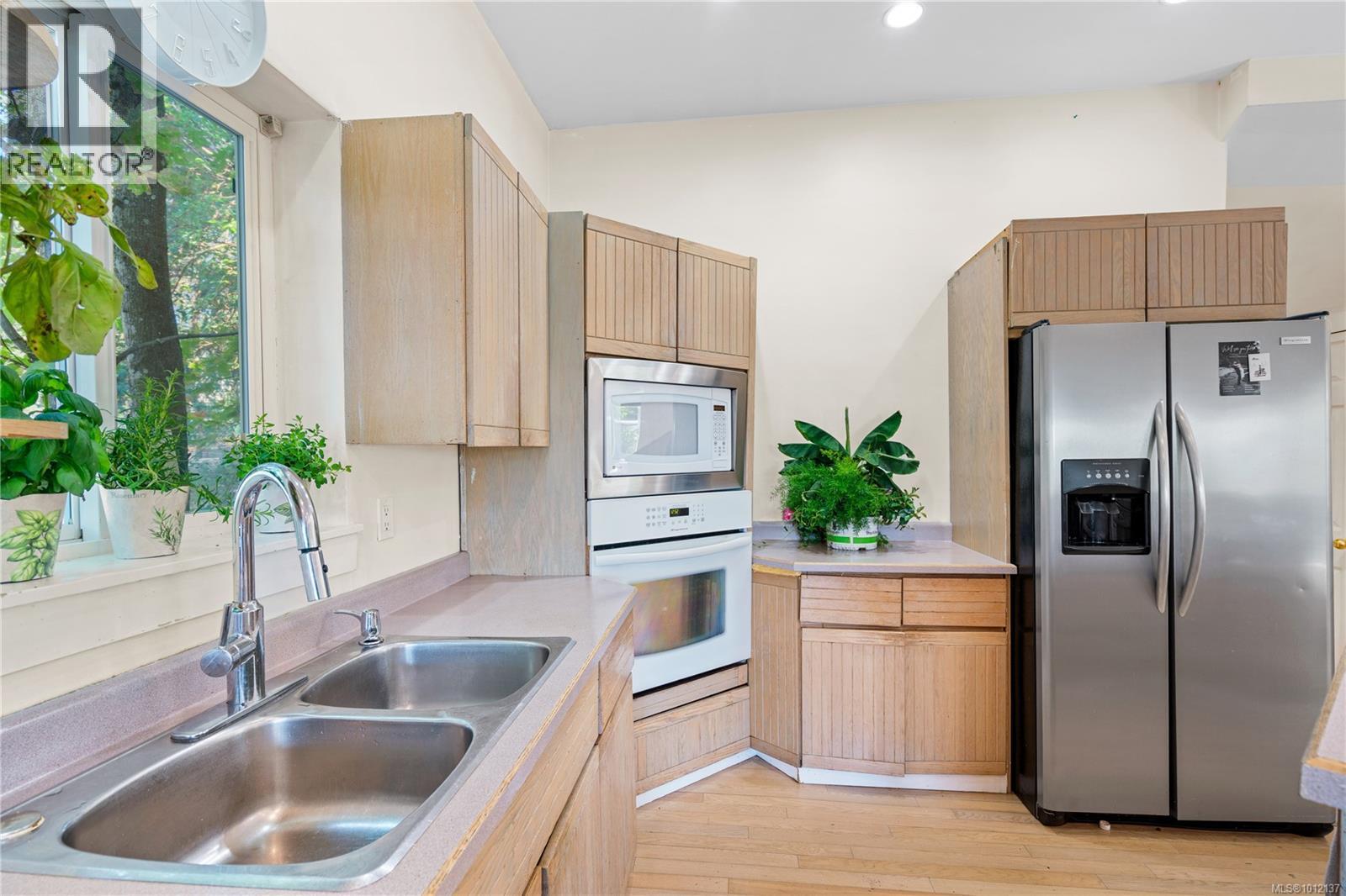 2545 Florence Lake Rd, Langford