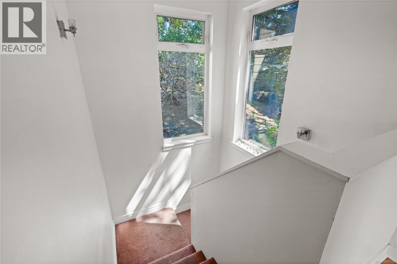 2545 Florence Lake Rd, Langford