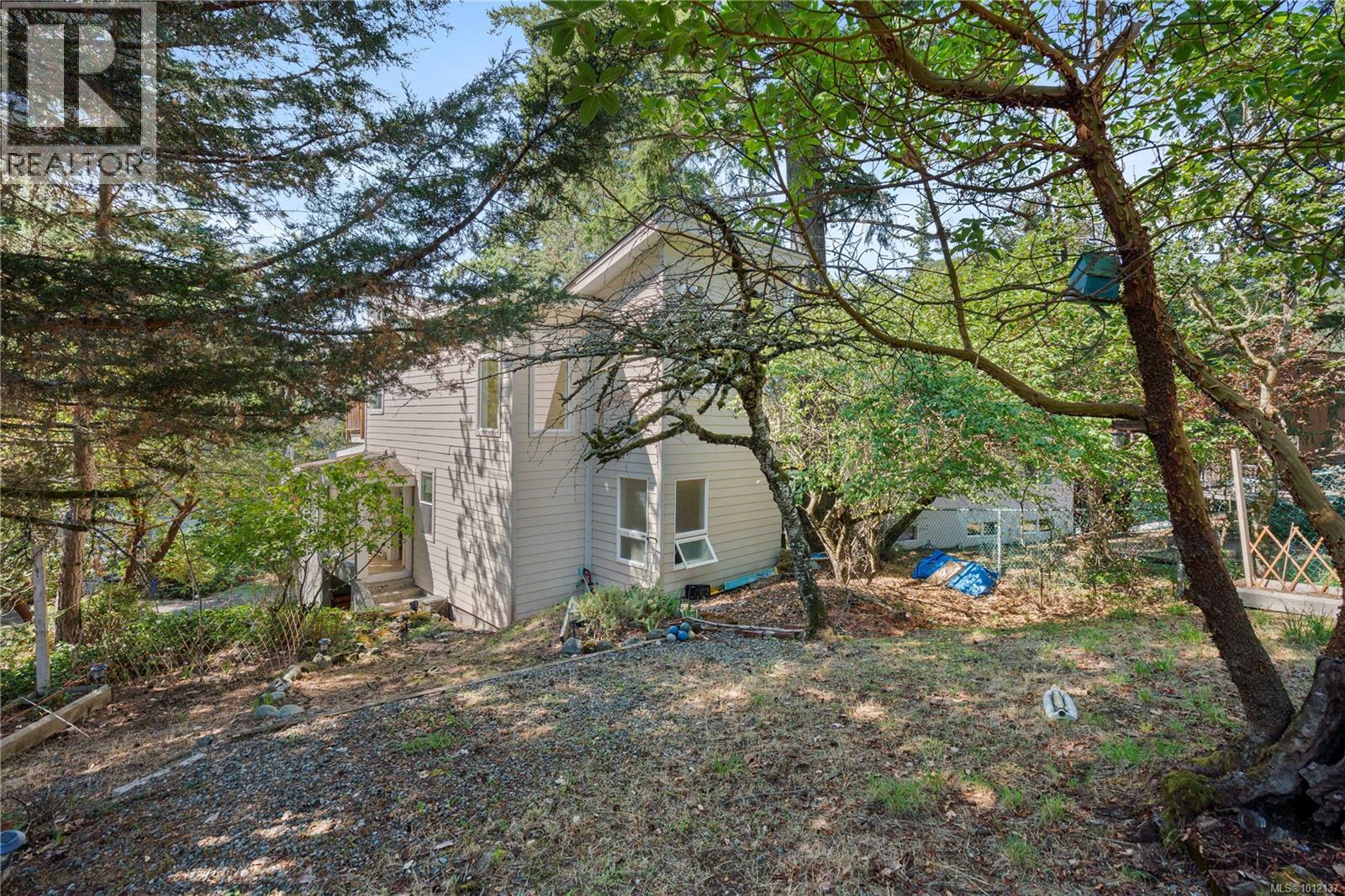 2545 Florence Lake Rd, Langford