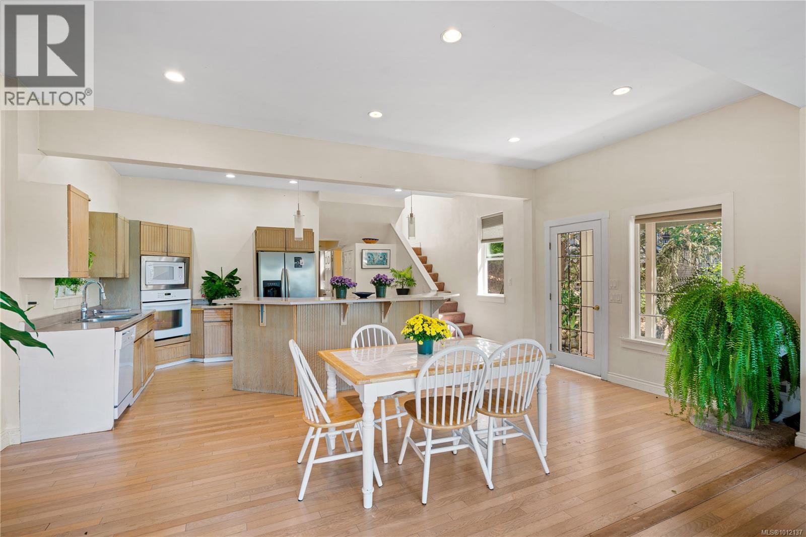 2545 Florence Lake Rd, Langford