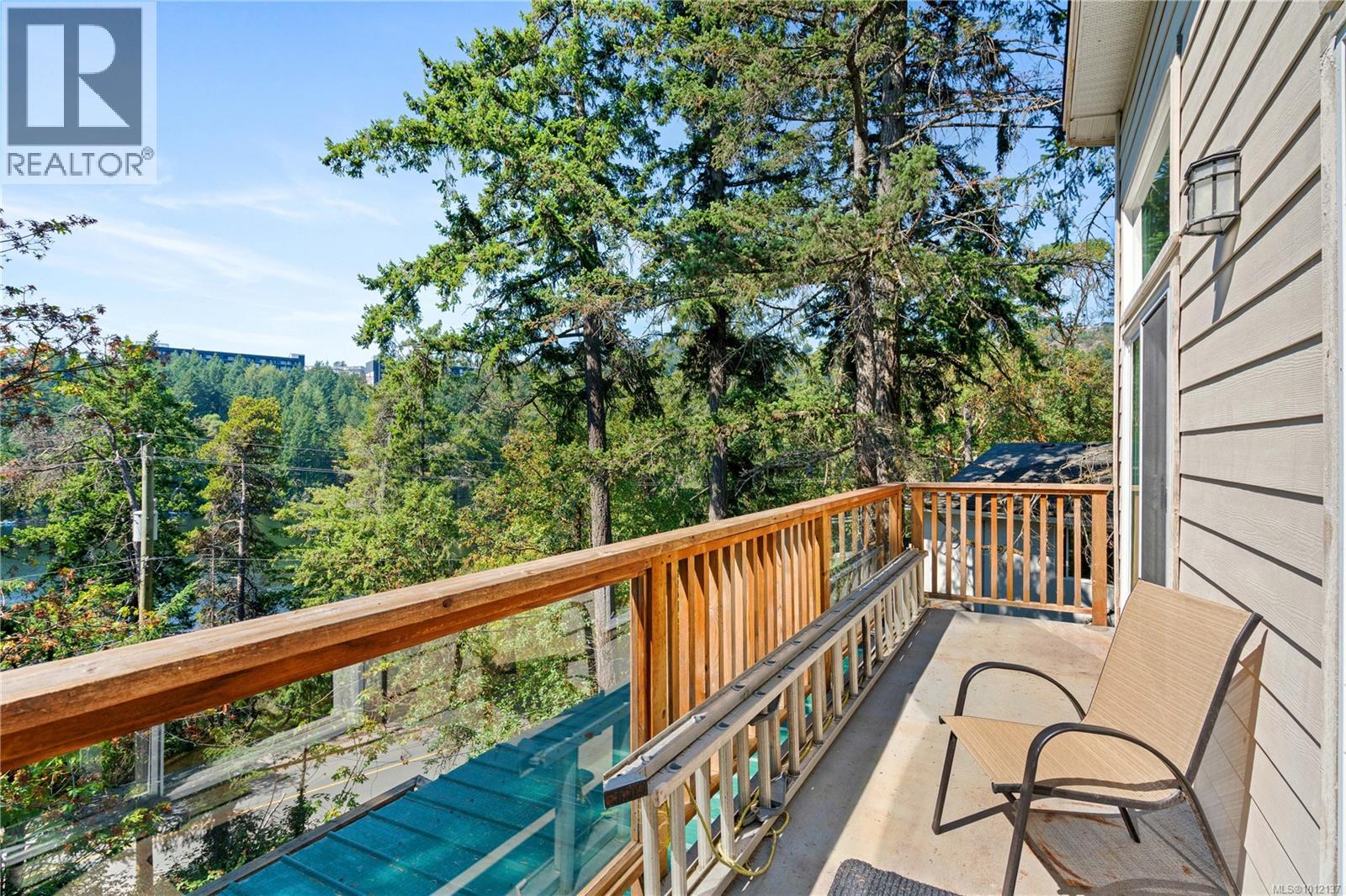 2545 Florence Lake Rd, Langford