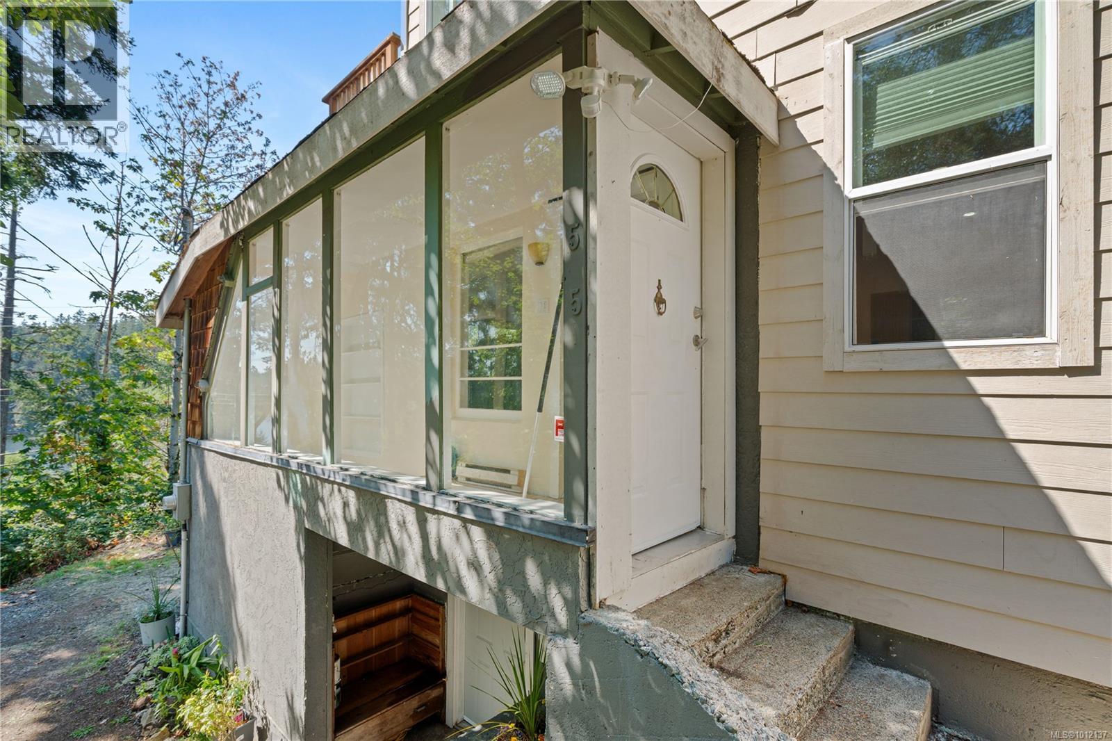 2545 Florence Lake Rd, Langford