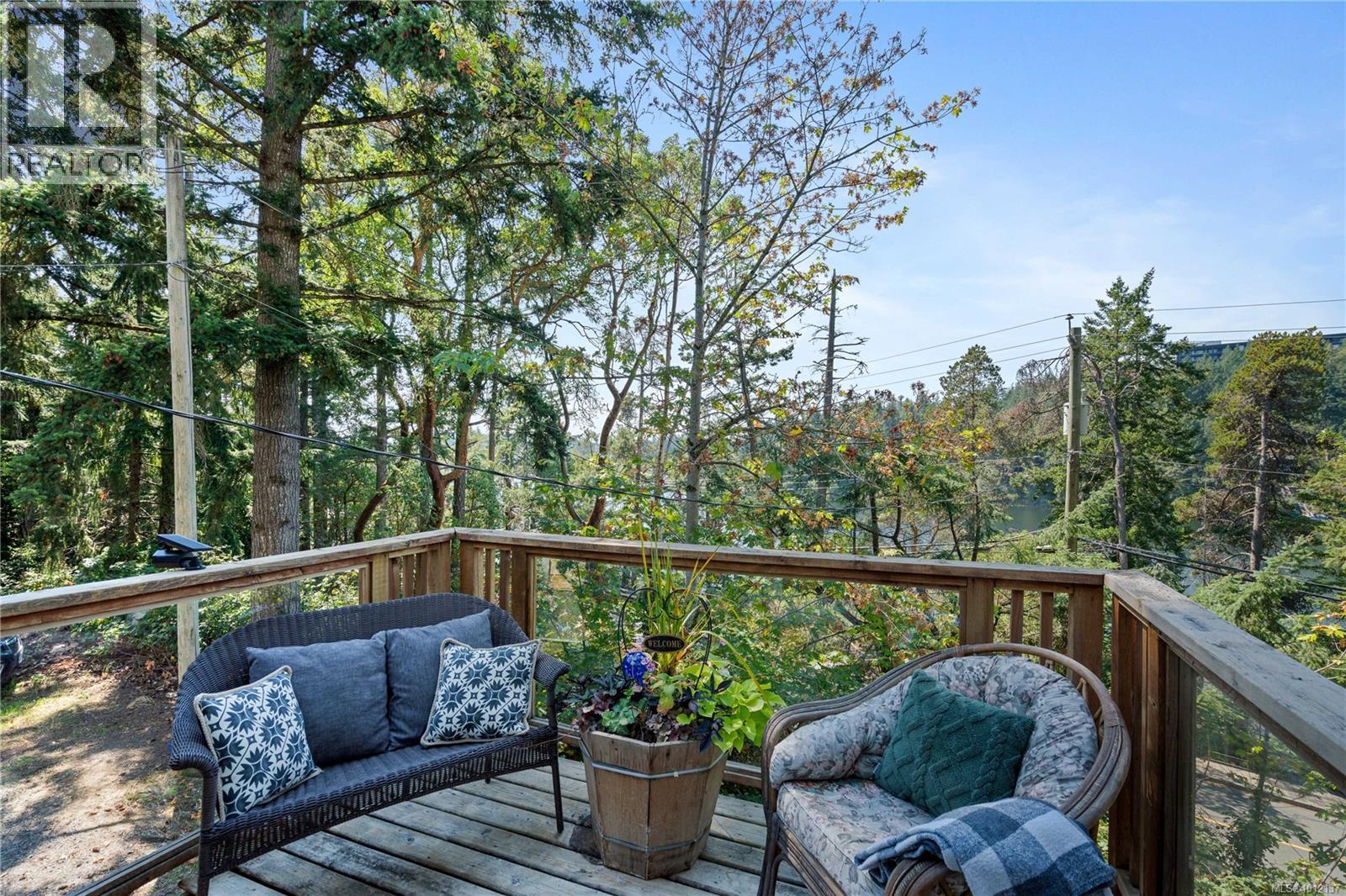 2545 Florence Lake Rd, Langford