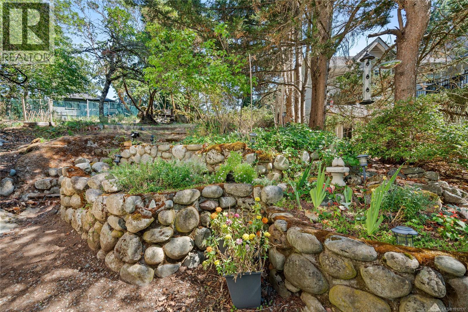 2545 Florence Lake Rd, Langford