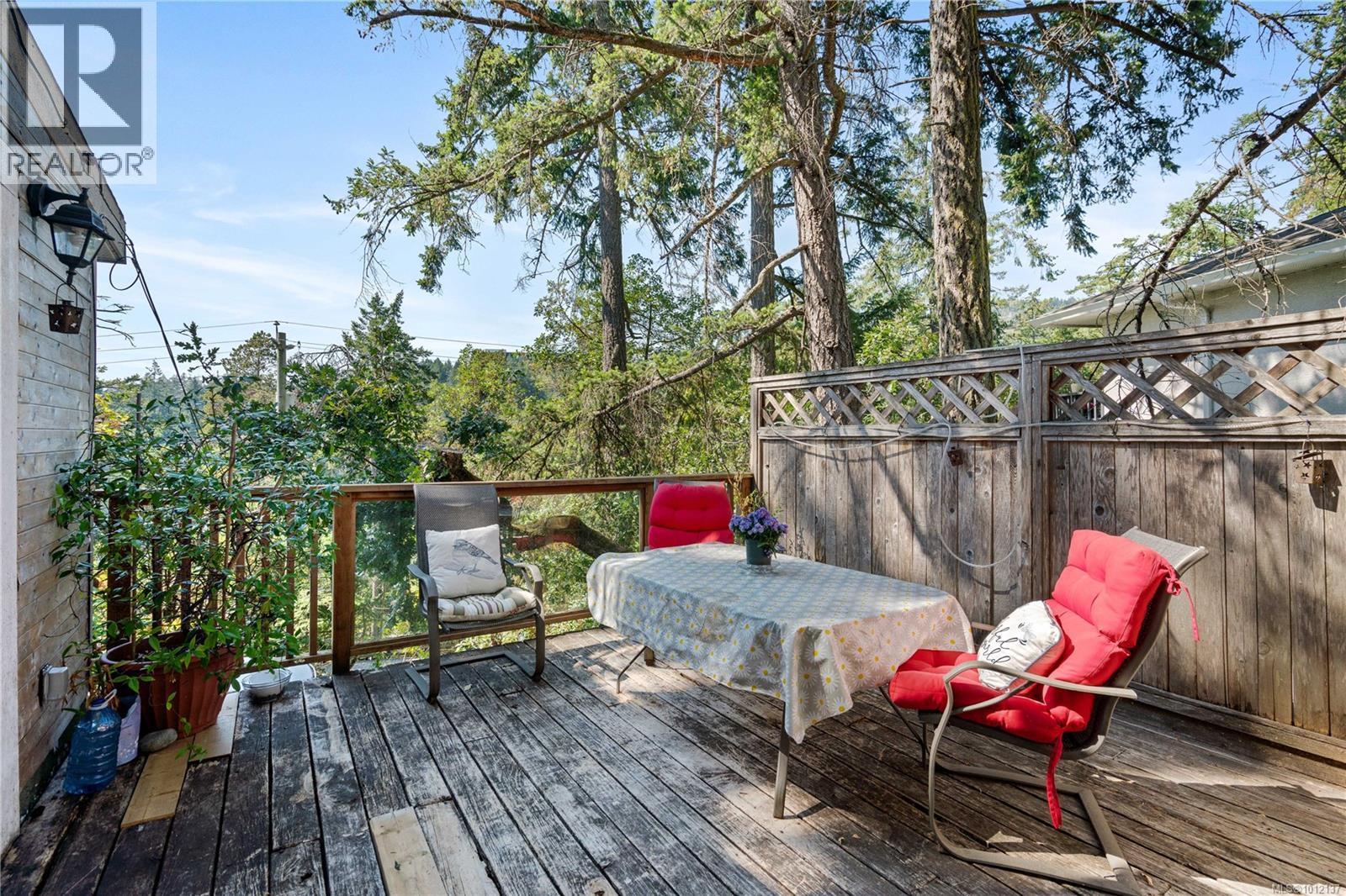 2545 Florence Lake Rd, Langford