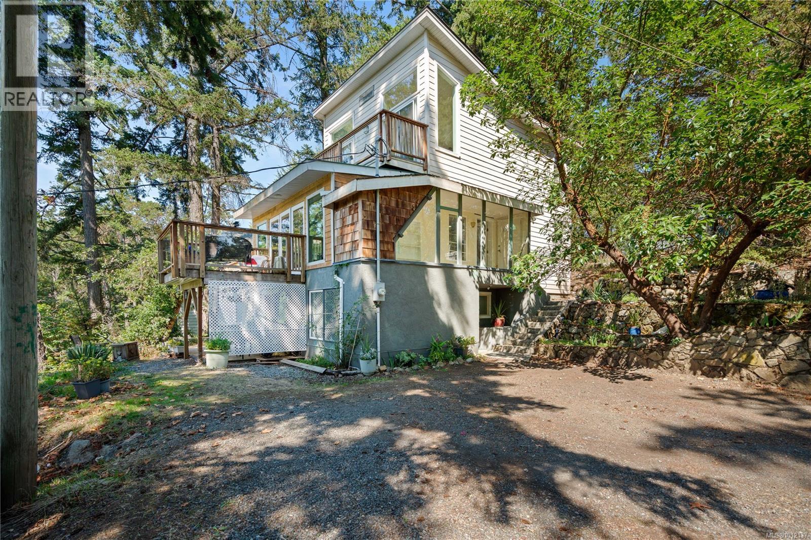 2545 Florence Lake Rd, Langford