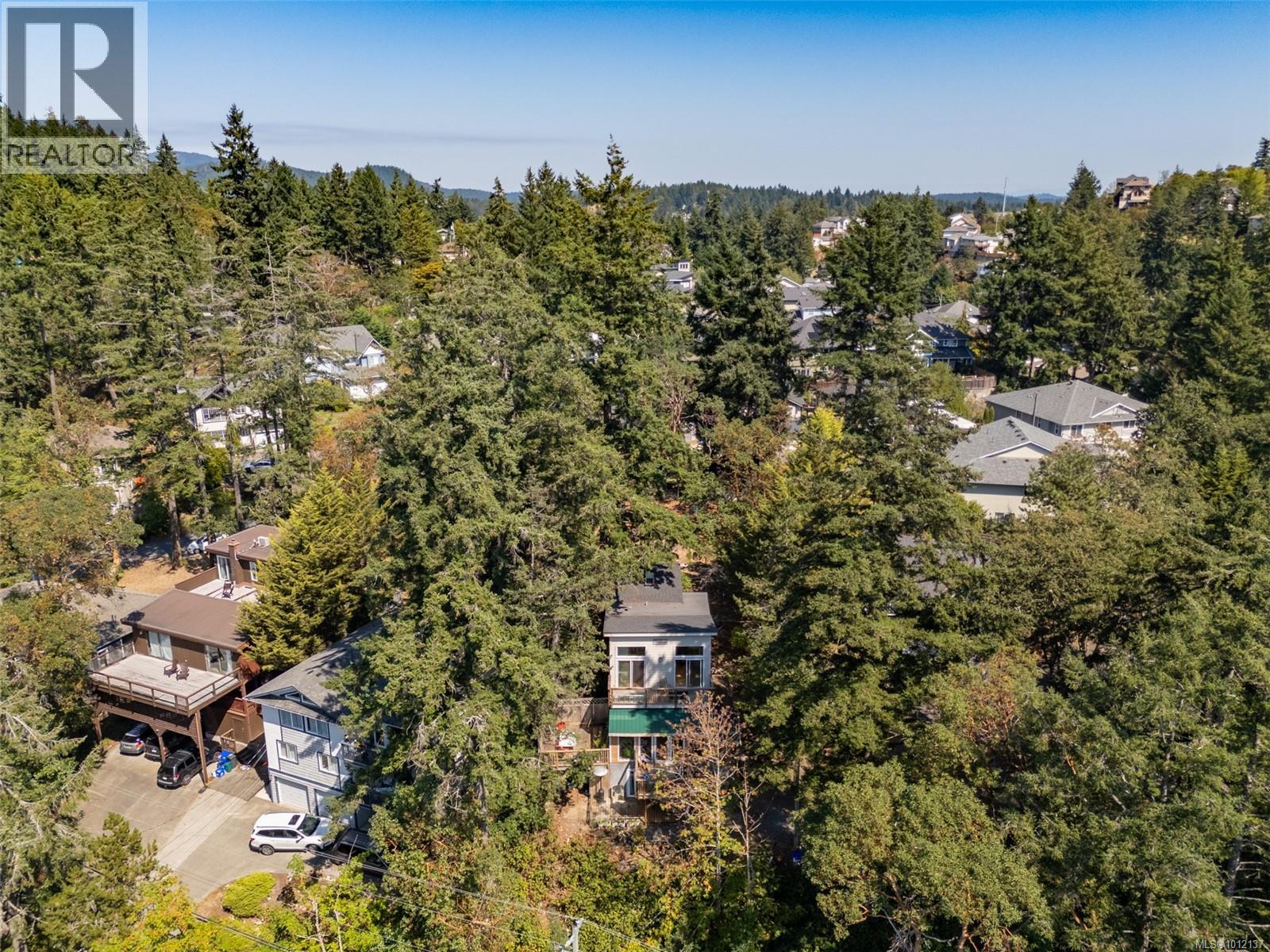 2545 Florence Lake Rd, Langford