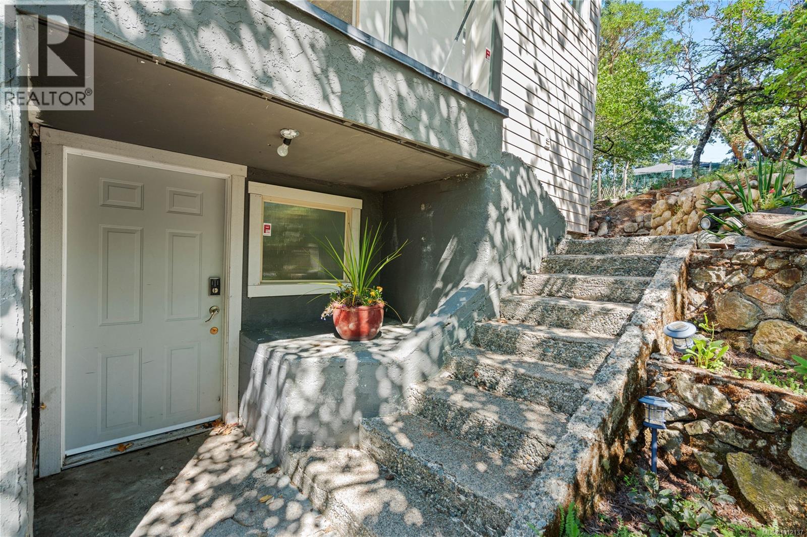 2545 Florence Lake Rd, Langford