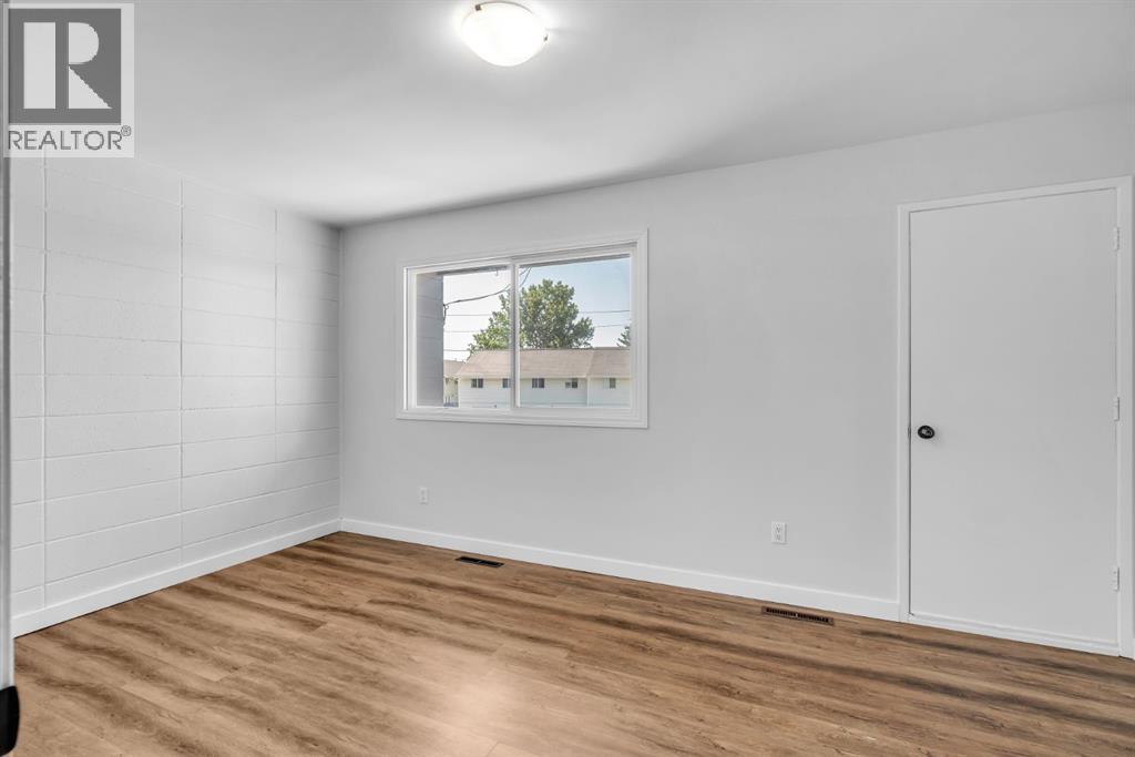 Single Family House for Sale in    Street NE Vista Heights Calgary 
