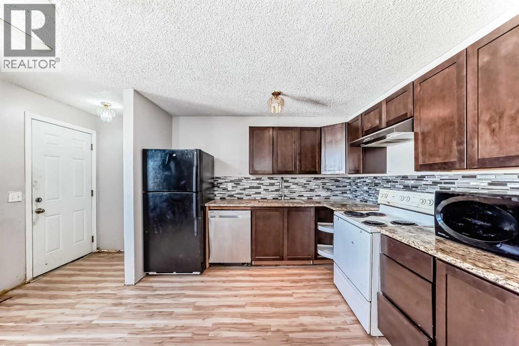Photo 5 of 231 Falton Drive Ne, Calgary AB