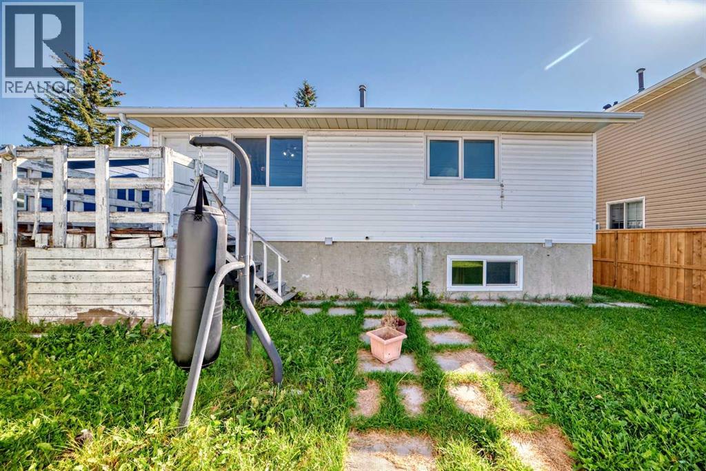 Photo 45 of 231 Falton Drive Ne, Calgary AB