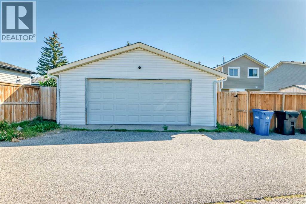 Photo 36 of 231 Falton Drive Ne, Calgary AB