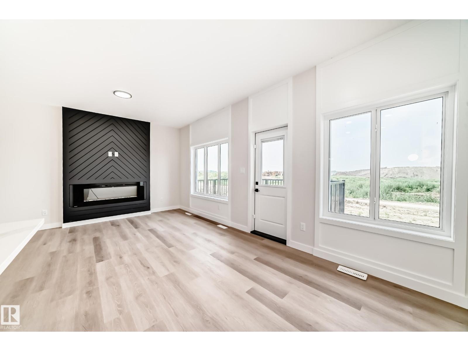 Photo 9 of 49 Patriot Wy, Spruce Grove AB