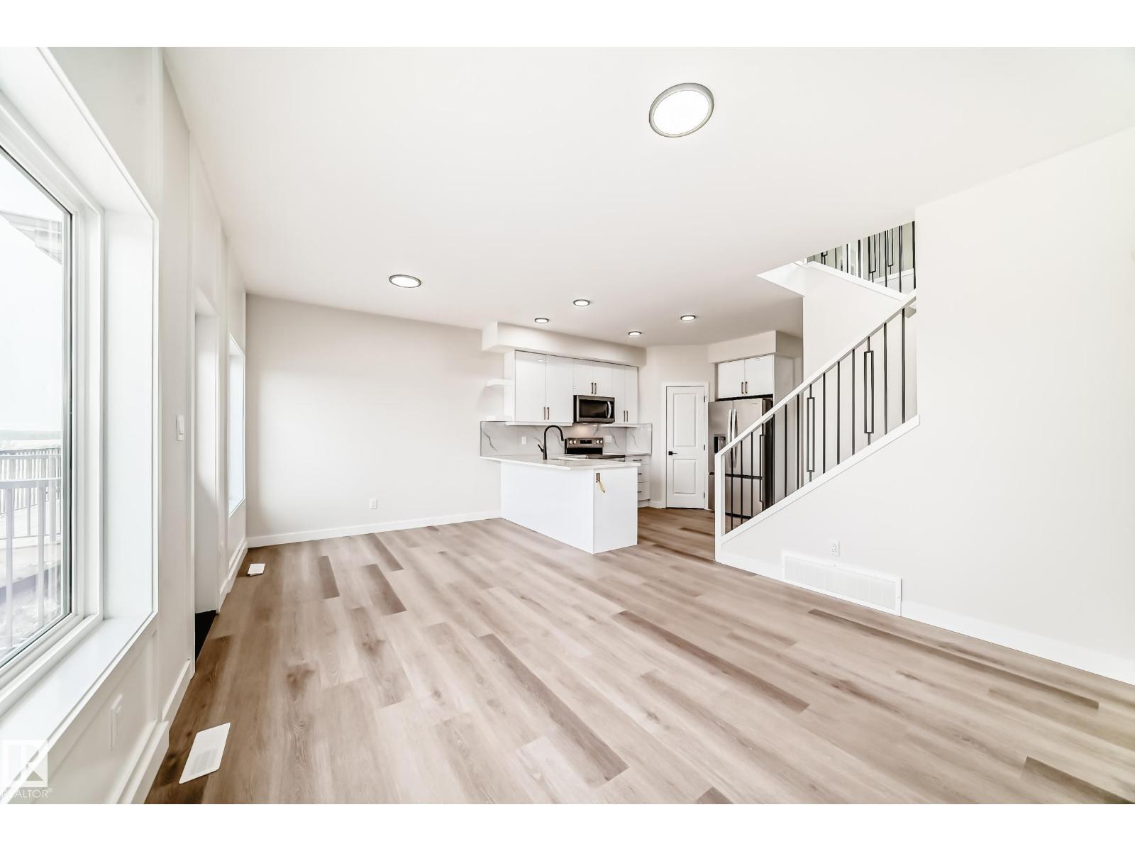 Photo 12 of 49 Patriot Wy, Spruce Grove AB