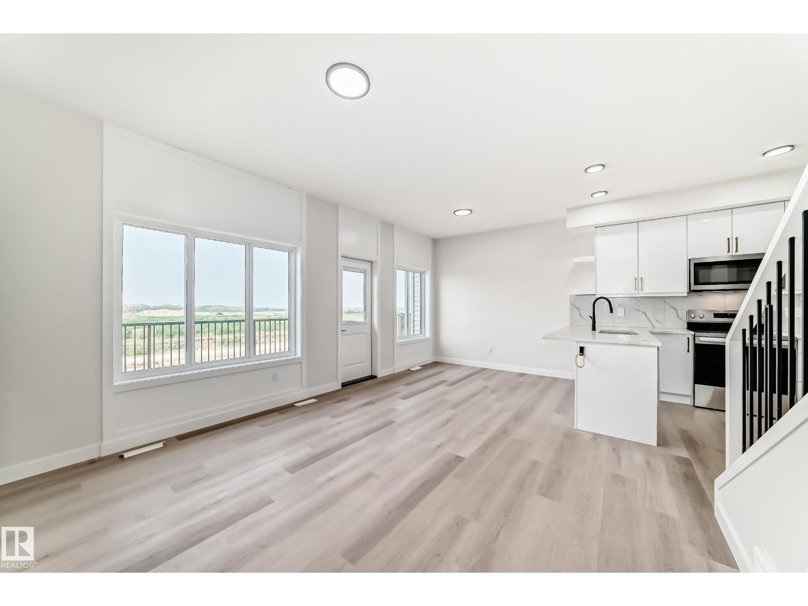 Photo 13 of 49 Patriot Wy, Spruce Grove AB