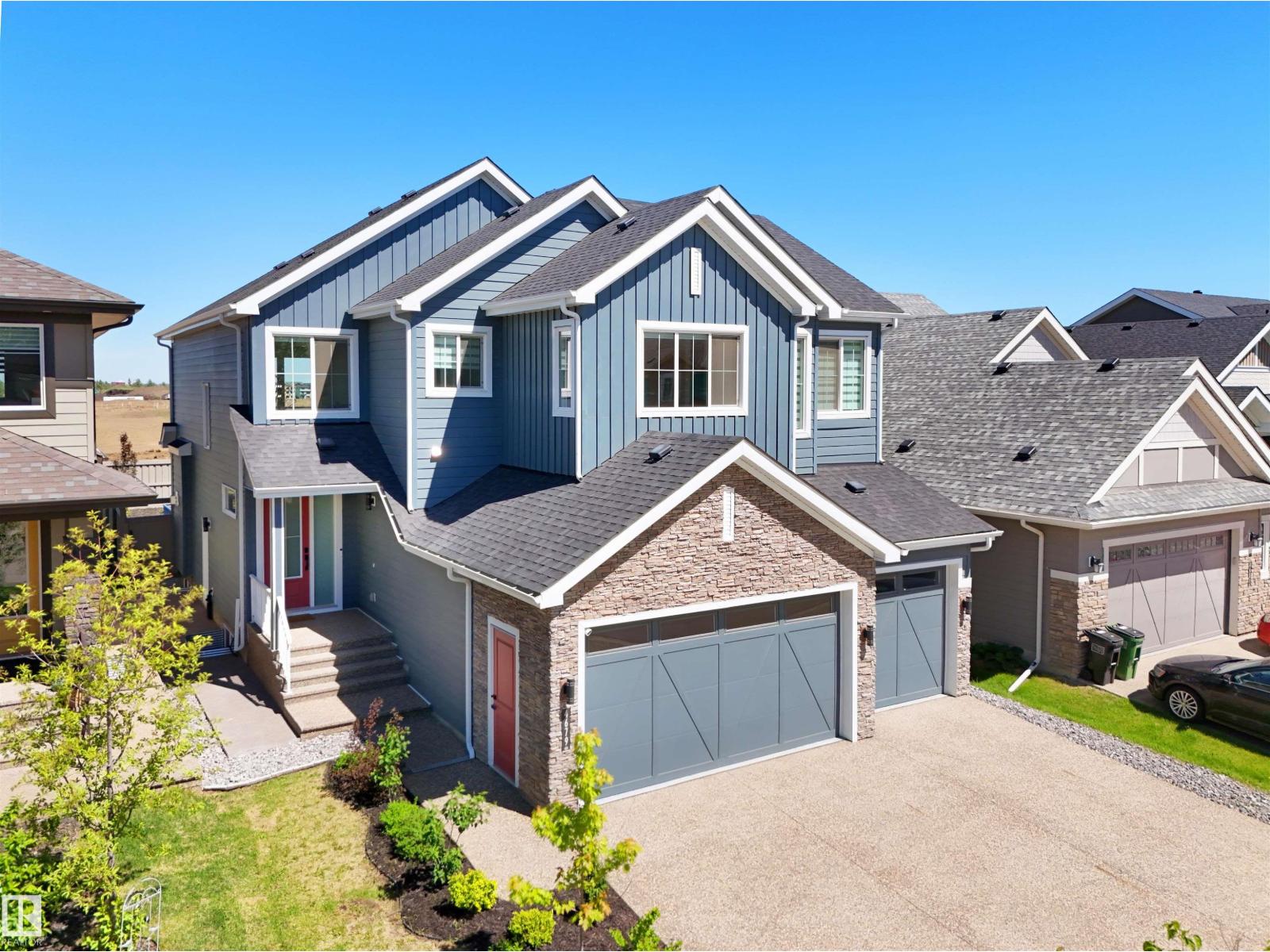 Photo 1 of 4679 Chegwin Wd Sw, Edmonton AB