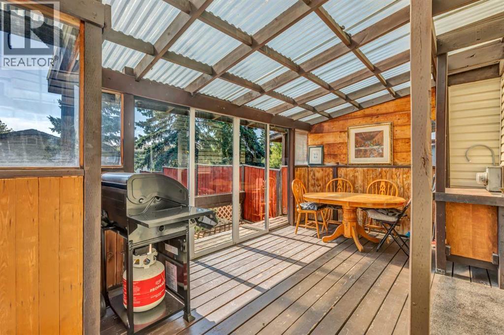 Single Family House for Sale in  Pinelore Place NE Pineridge Calgary 