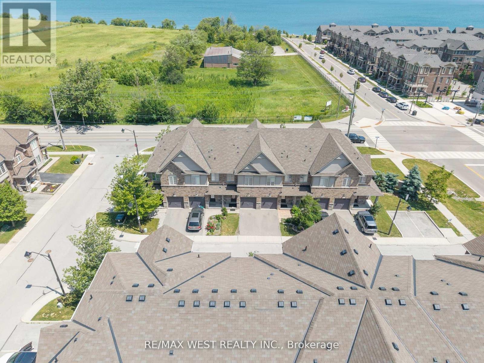 Photo 10 of 515 Winston Road, Grimsby ON