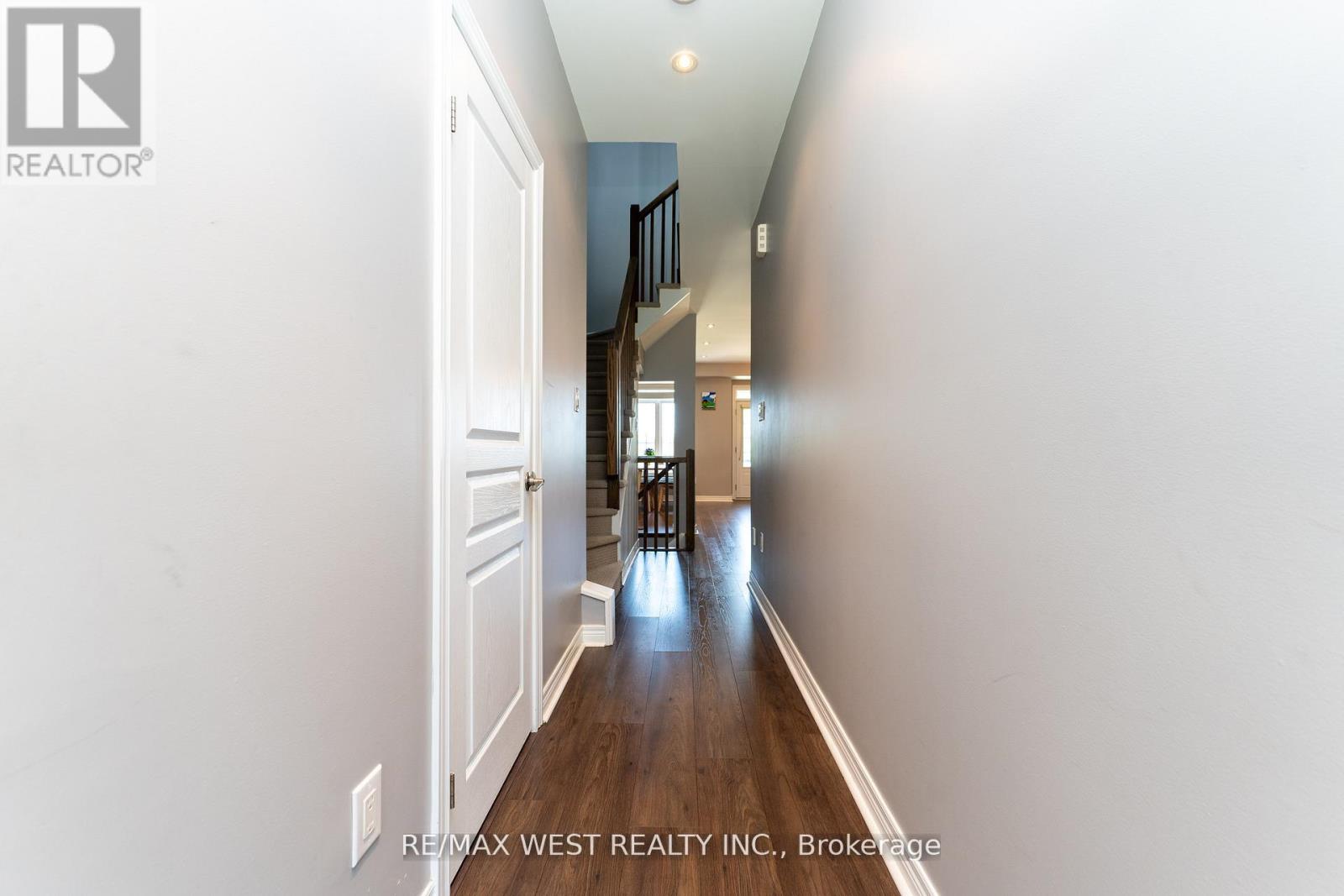 Photo 16 of 515 Winston Road, Grimsby ON