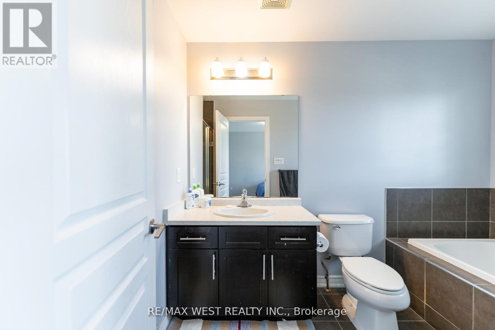 Photo 34 of 515 Winston Road, Grimsby ON