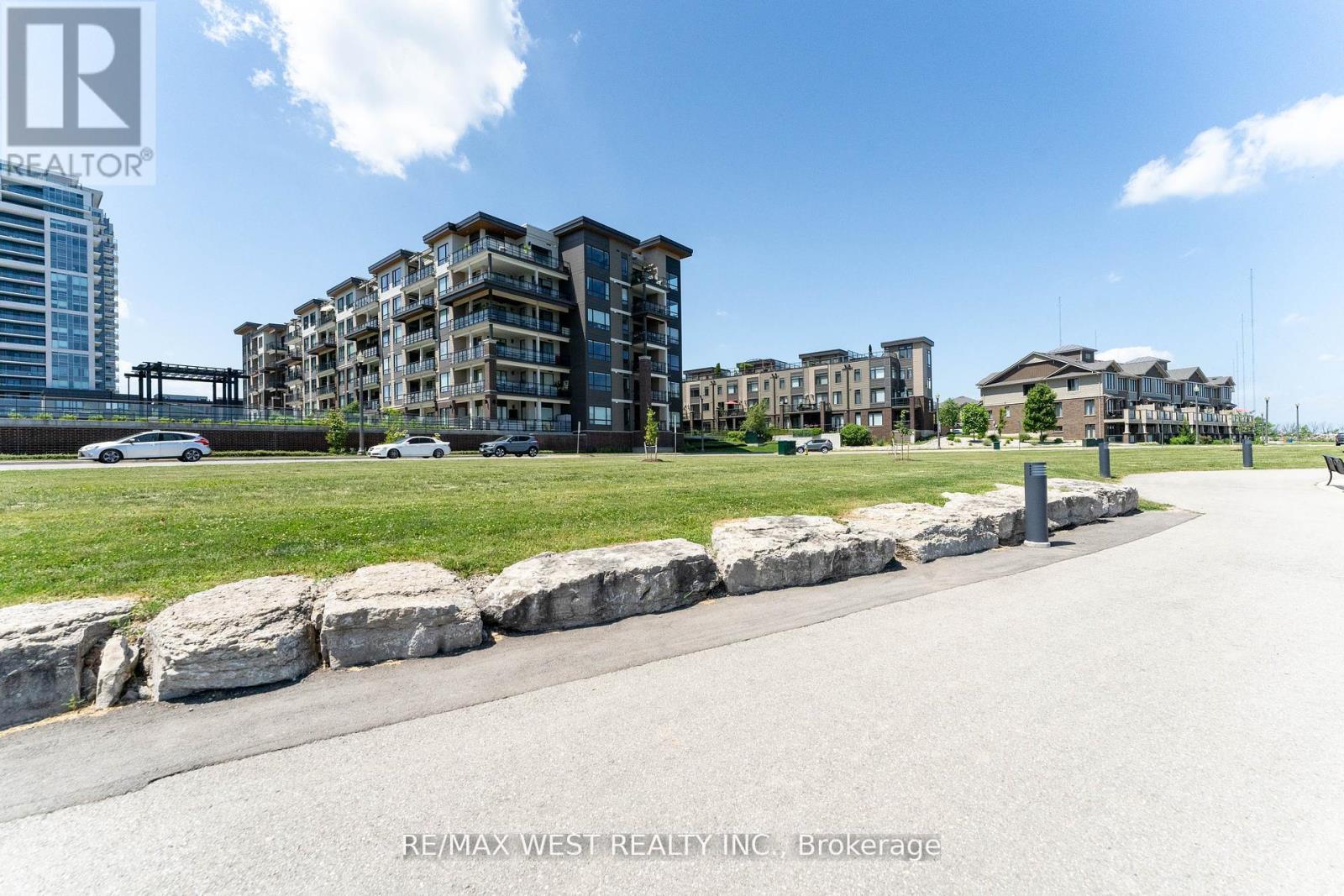 Photo 45 of 515 Winston Road, Grimsby ON