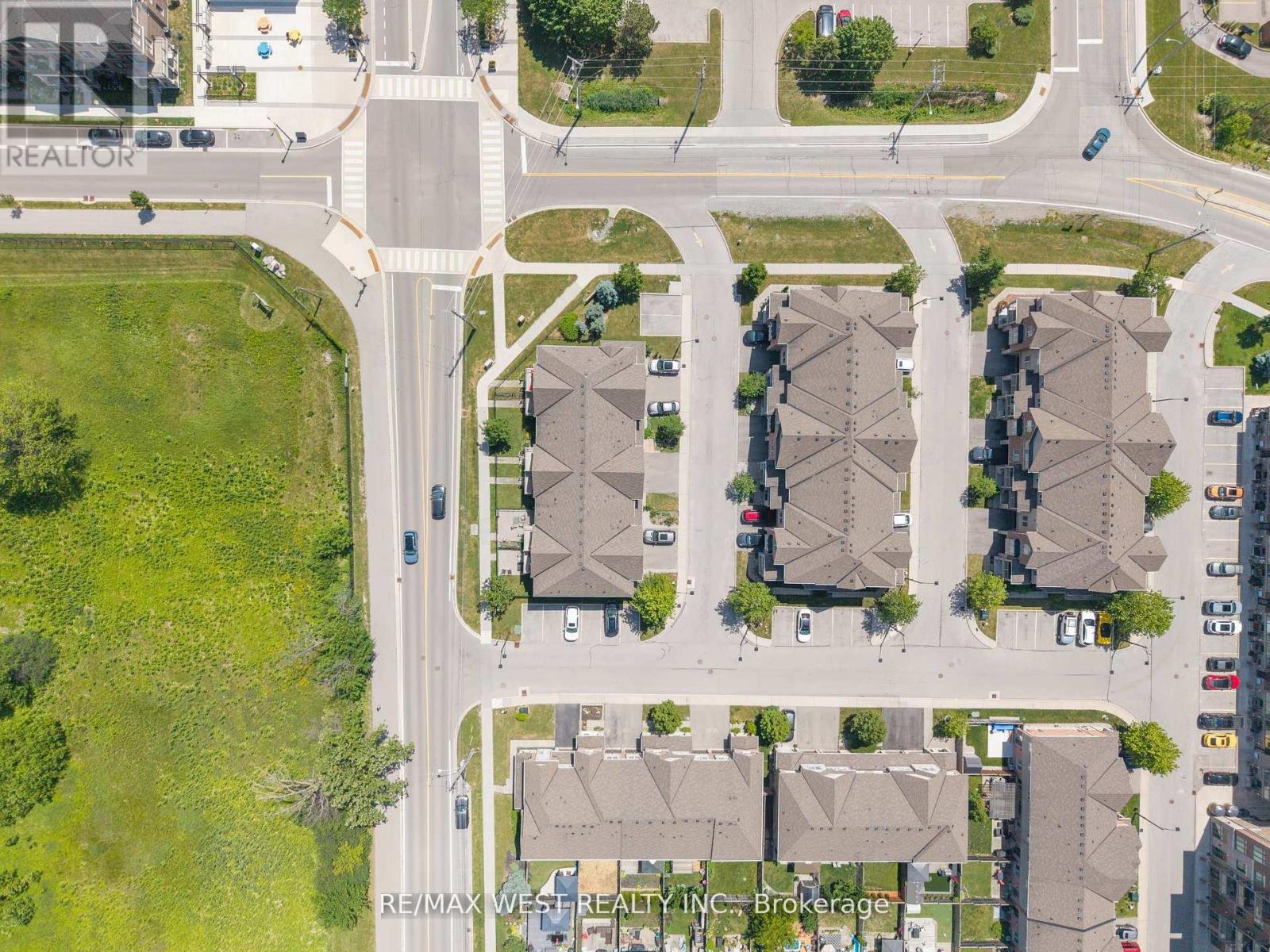 Photo 6 of 515 Winston Road, Grimsby ON