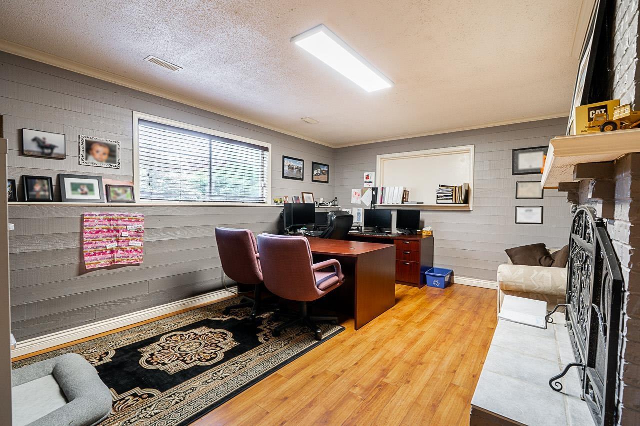 Photo 16 of 2527 256 Street, Langley BC