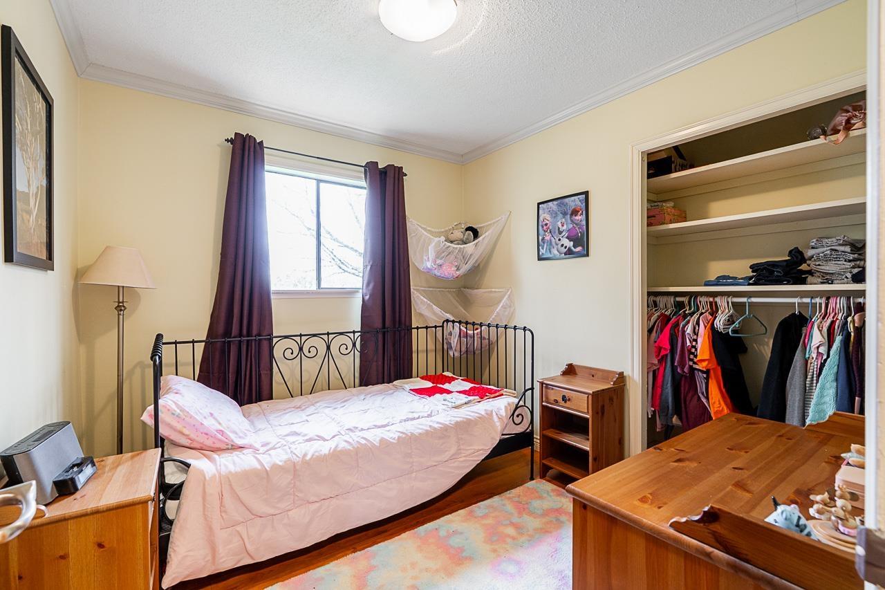 Photo 12 of 2527 256 Street, Langley BC