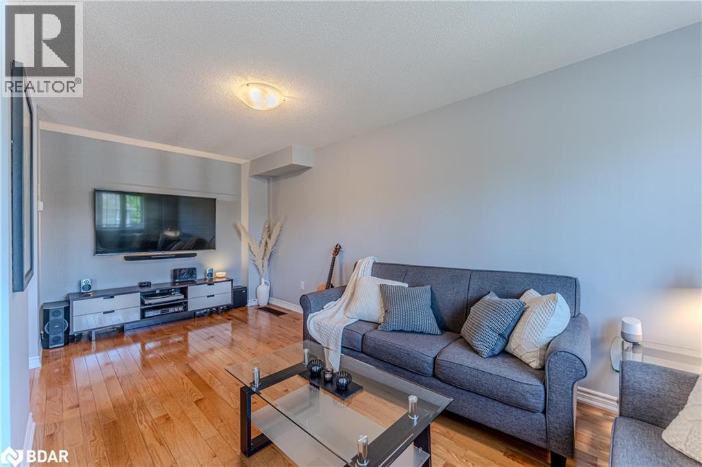 Photo 9 of 209 Harvie Road Unit 35, Barrie ON