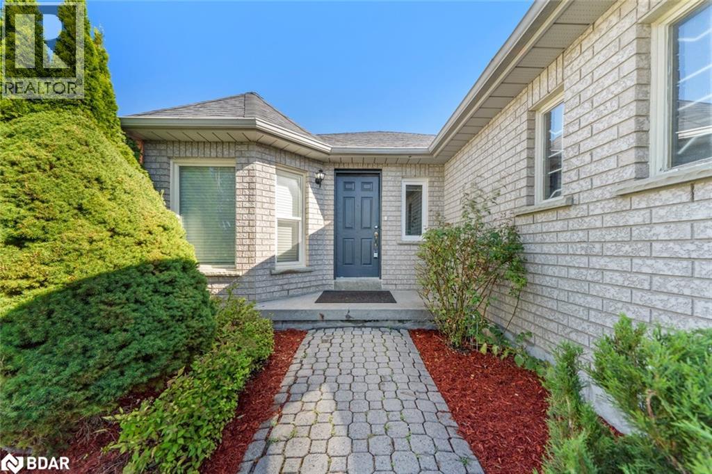 Photo 4 of 94 Buchanan Street, Barrie ON