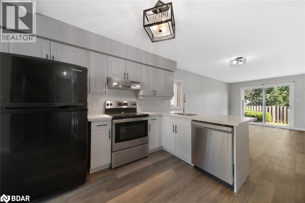 Photo 8 of 94 Buchanan Street, Barrie ON