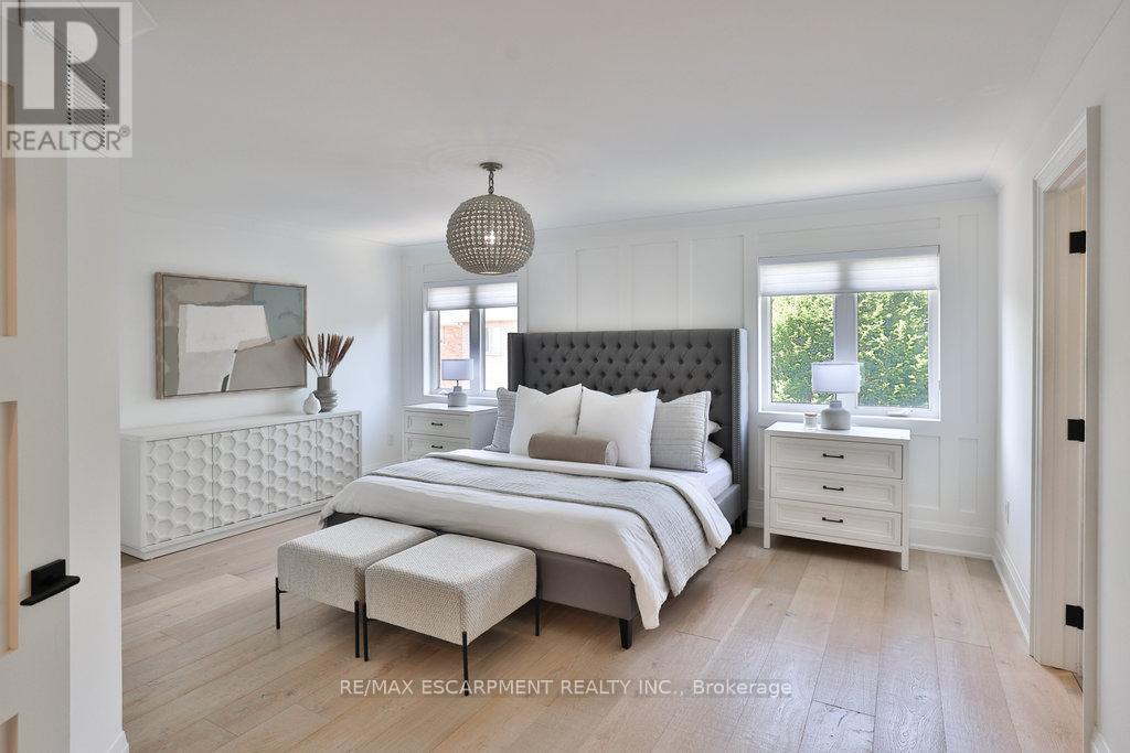Photo 16 of 3424 Skipton Lane, Oakville ON