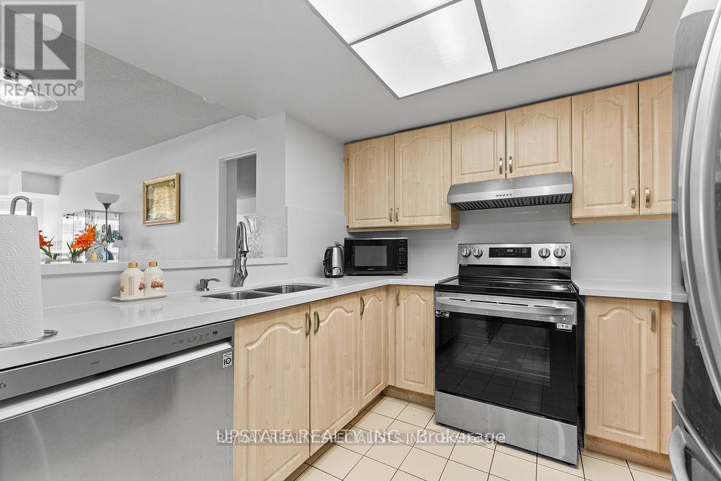 Photo 16 of 1208 325 Webb Drive, Mississauga ON