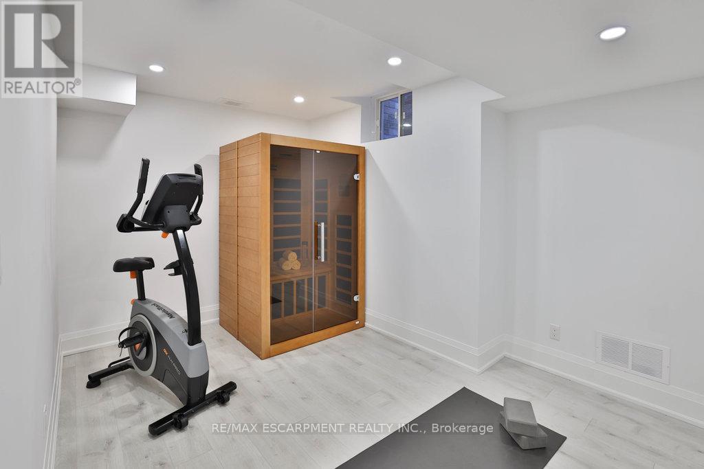 Photo 31 of 3424 Skipton Lane, Oakville ON