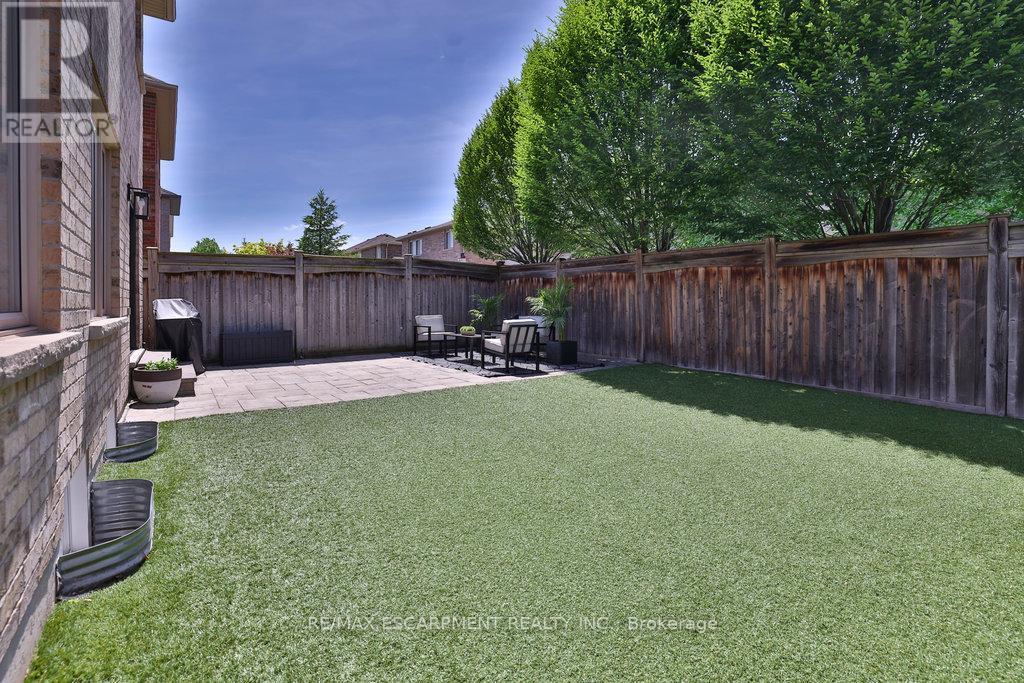 Photo 32 of 3424 Skipton Lane, Oakville ON