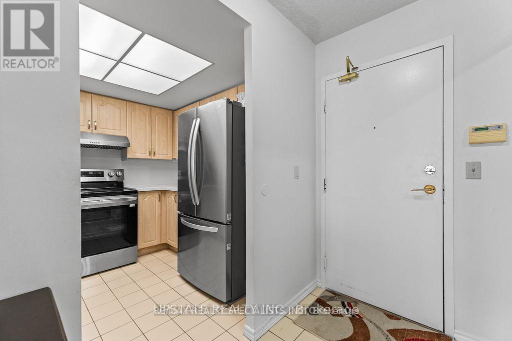 Photo 12 of 1208 325 Webb Drive, Mississauga ON