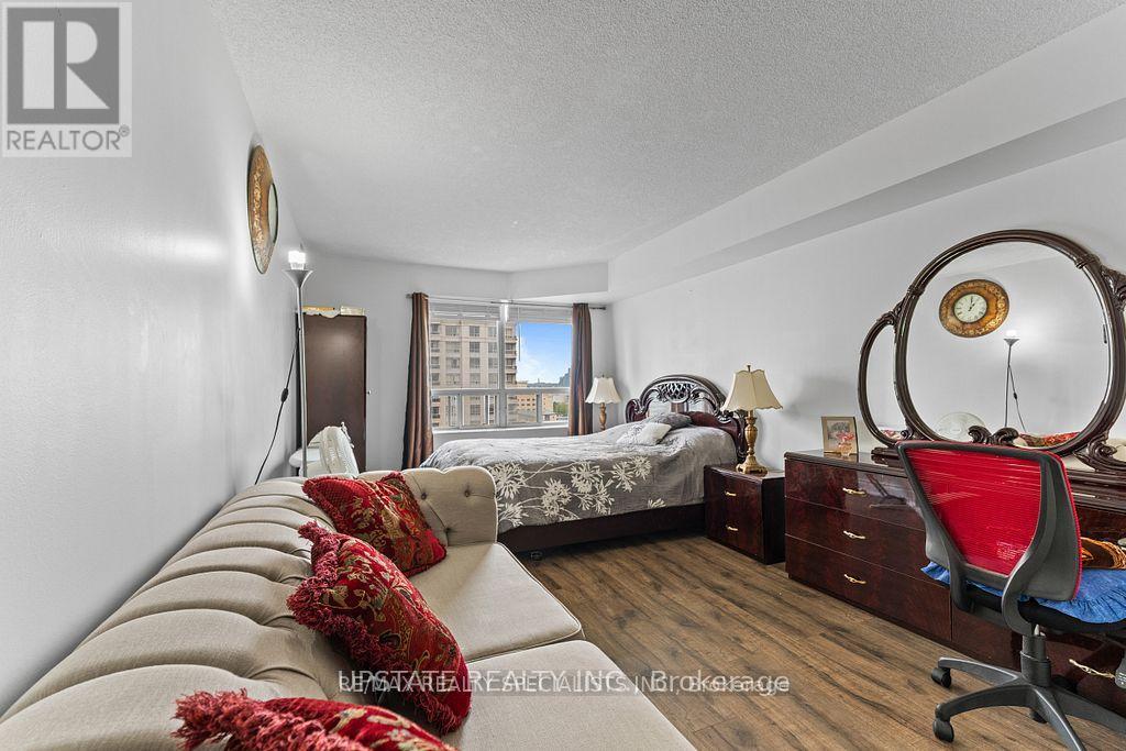 Photo 21 of 1208 325 Webb Drive, Mississauga ON