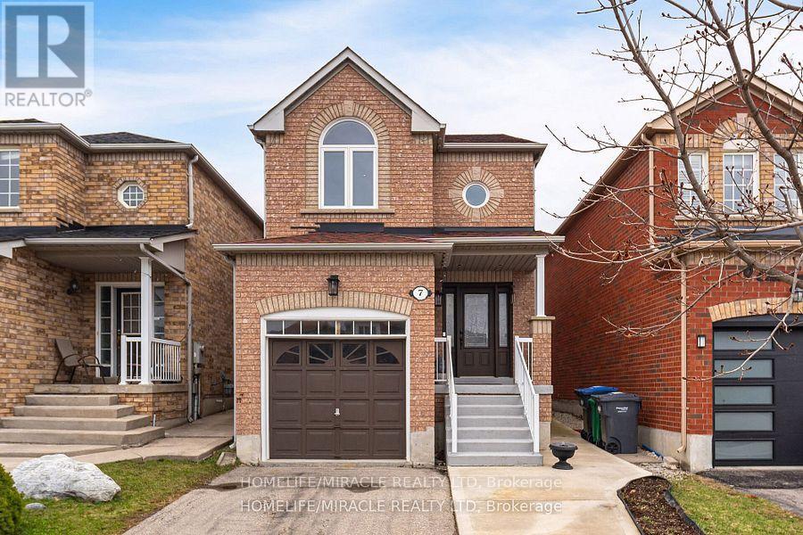 Photo 1 of 7 Eastview Gate, Brampton ON