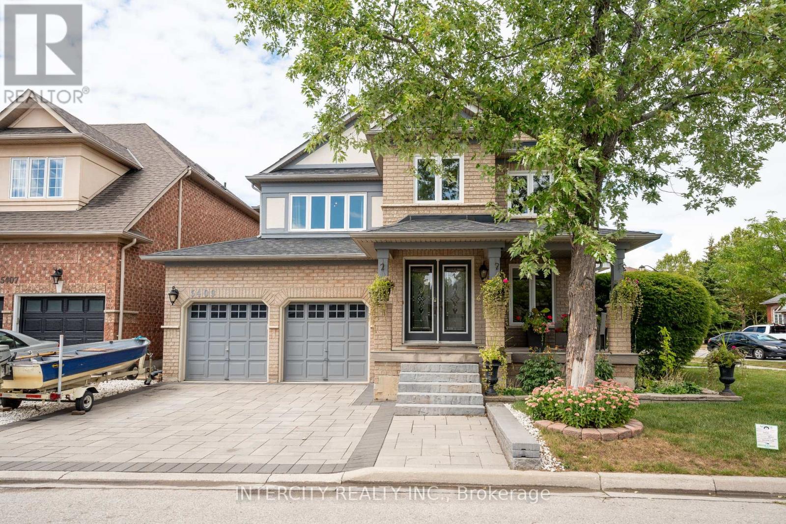 Photo 1 of 5409 Duchess Court, Burlington ON