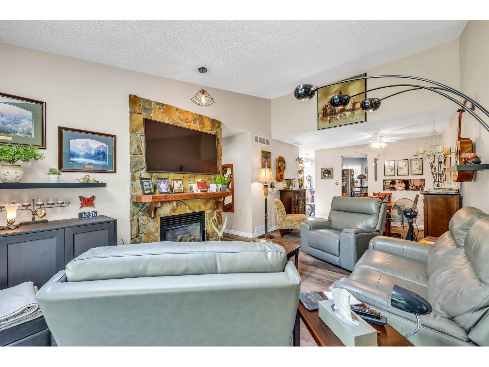 Photo 12 of 11 5365 205 Street, Langley BC