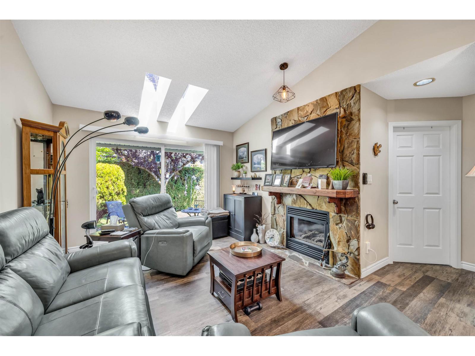 Photo 15 of 11 5365 205 Street, Langley BC