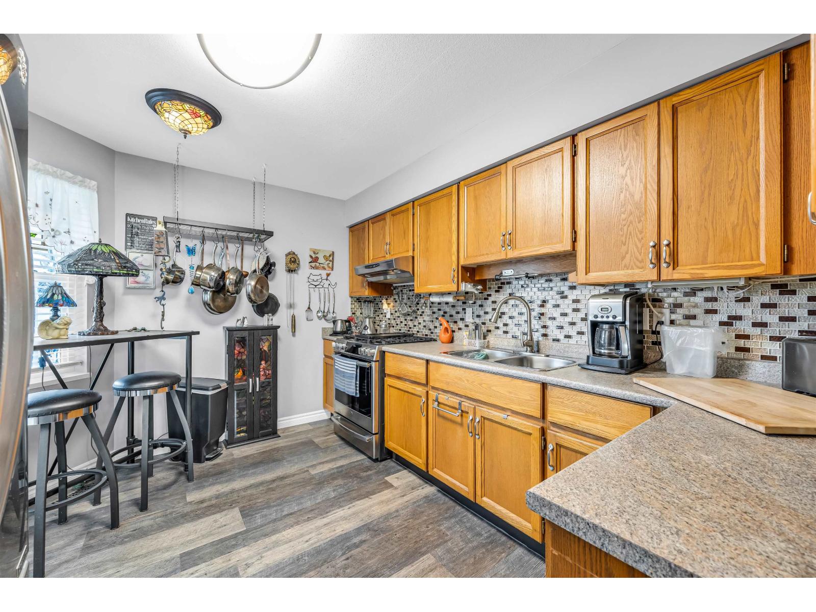Photo 4 of 11 5365 205 Street, Langley BC