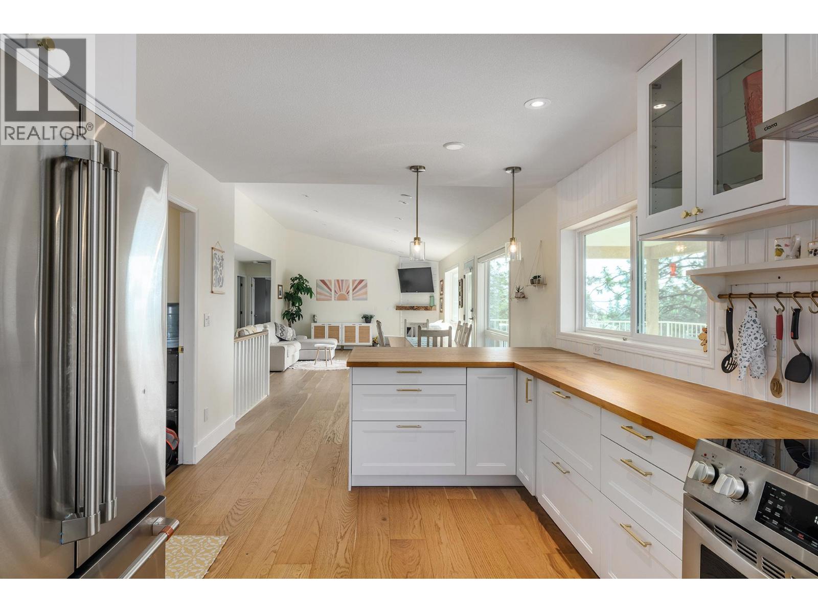 4607 Ponderosa Drive, Peachland
