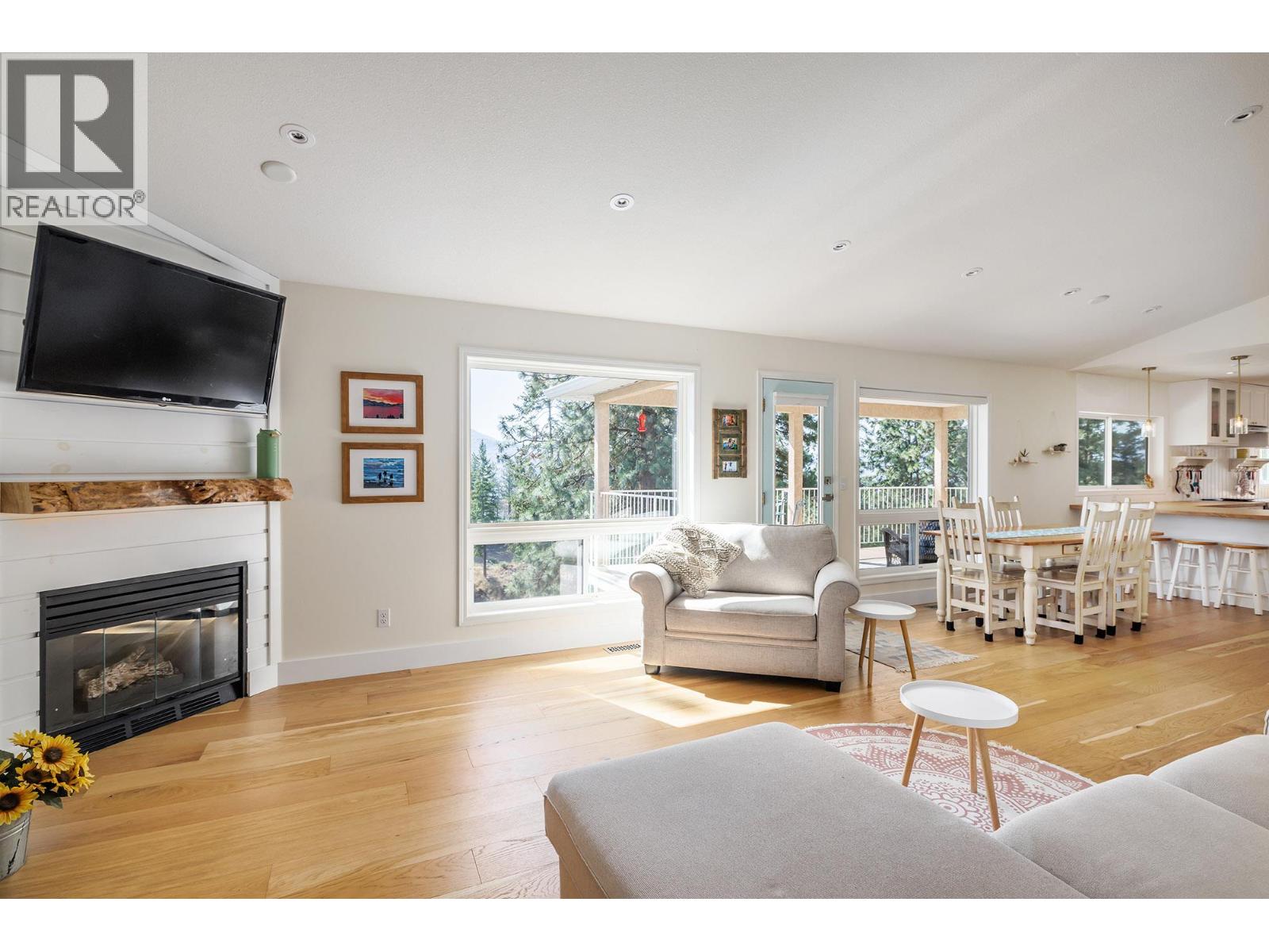 4607 Ponderosa Drive, Peachland