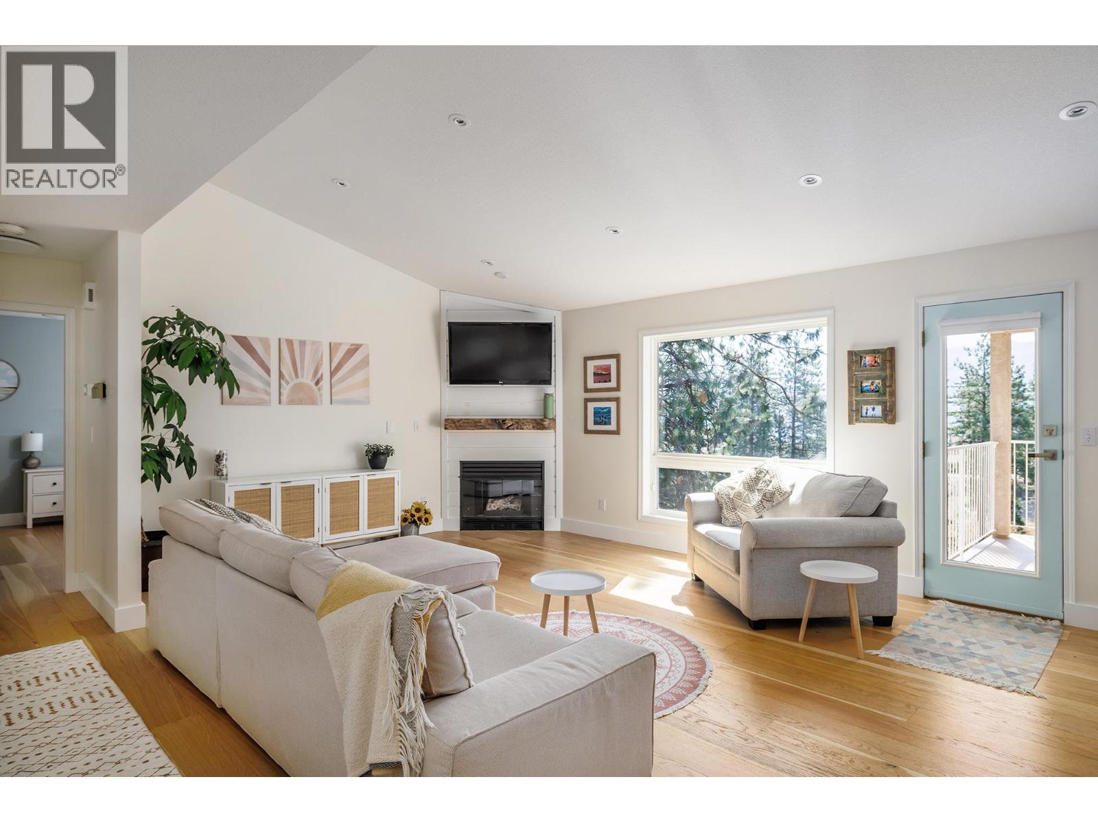 4607 Ponderosa Drive, Peachland