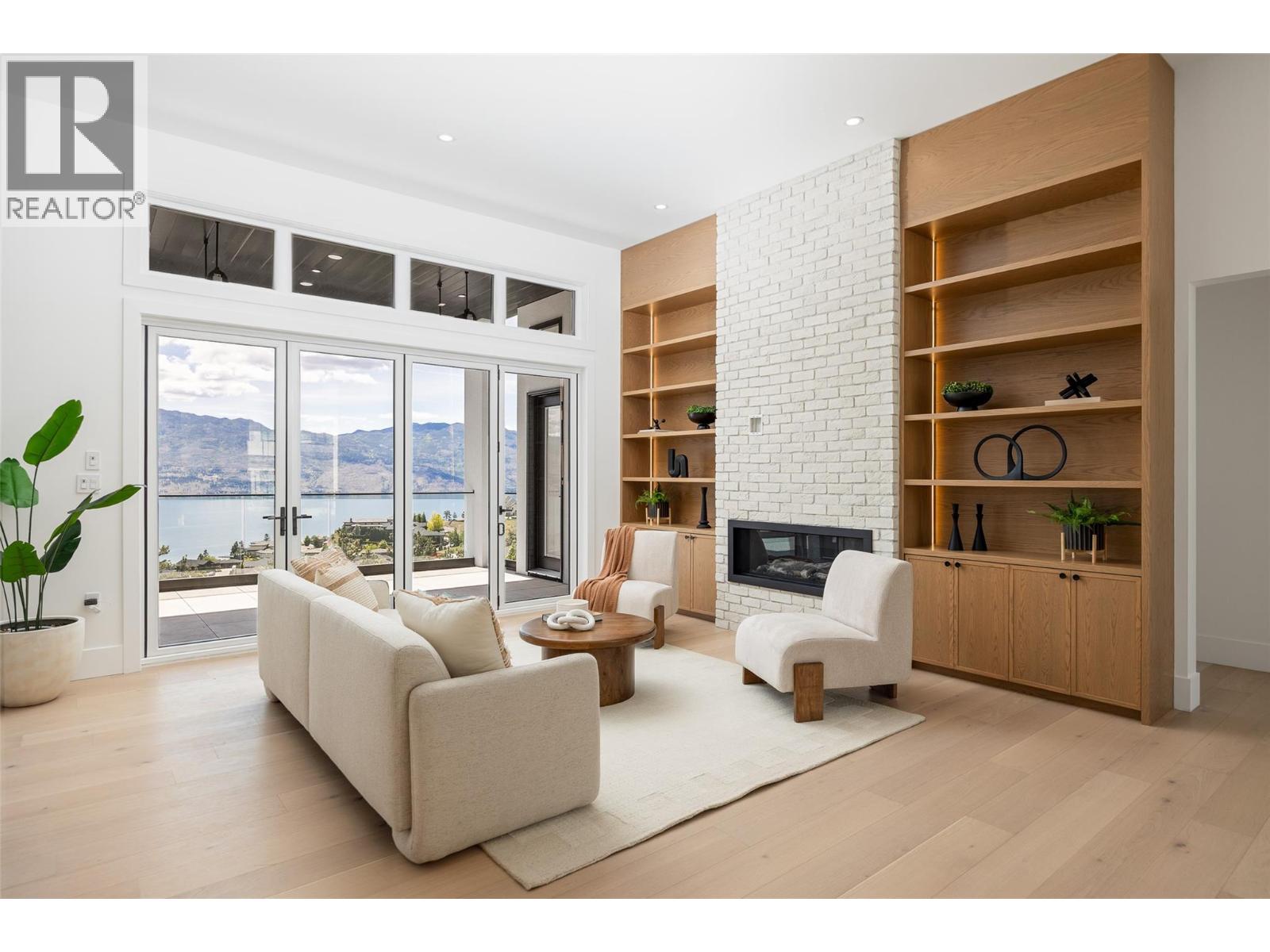  1435 Vineyard Drive, West Kelowna