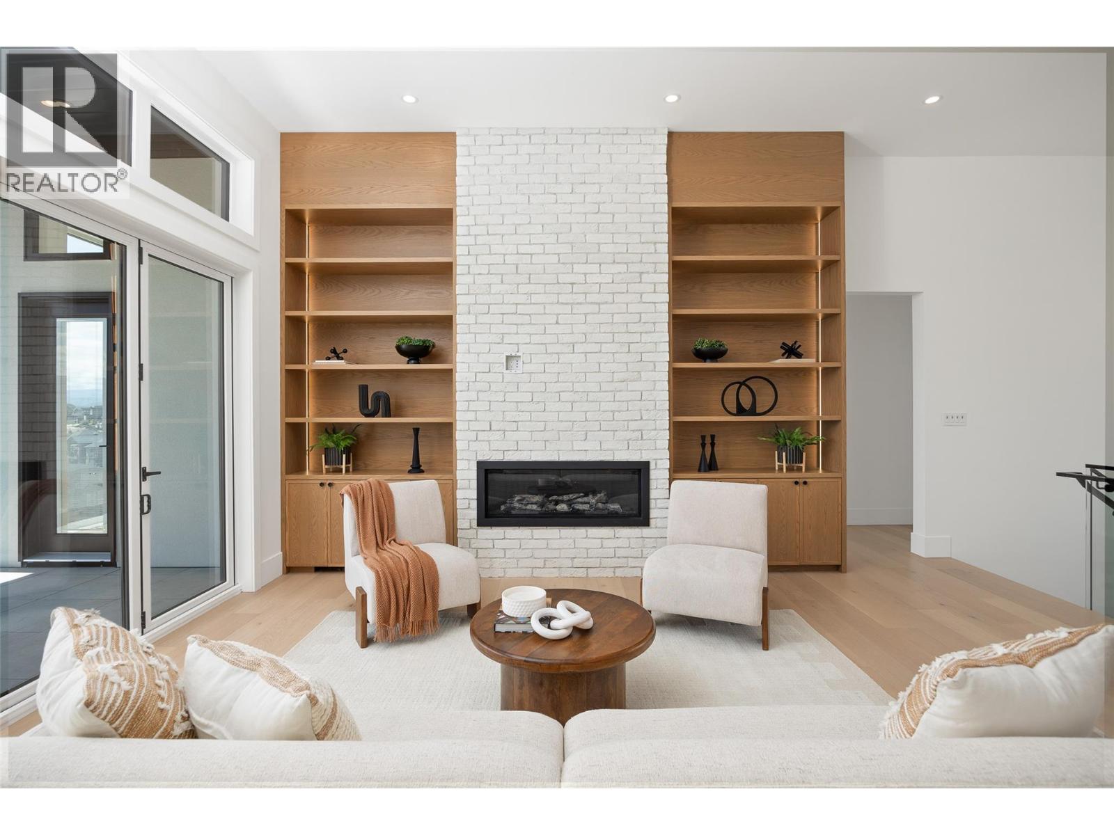  1435 Vineyard Drive, West Kelowna