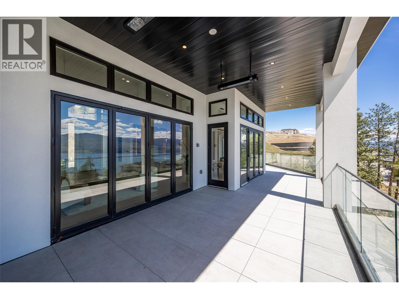 1435 Vineyard Drive, West Kelowna