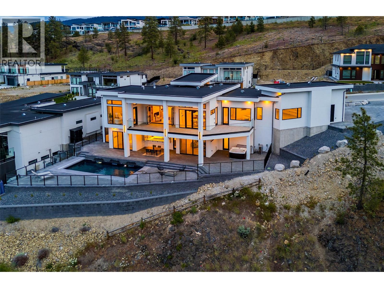  1435 Vineyard Drive, West Kelowna